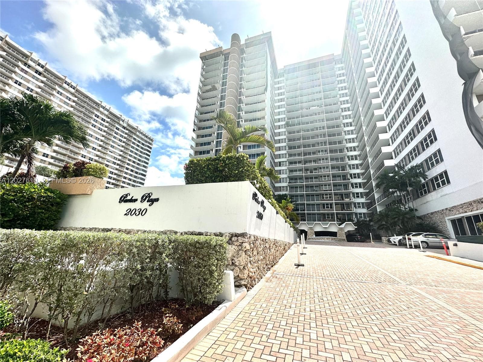 PARKER PLAZA ESTATES COND · #1111 in Hallandale Beach - Photo 2