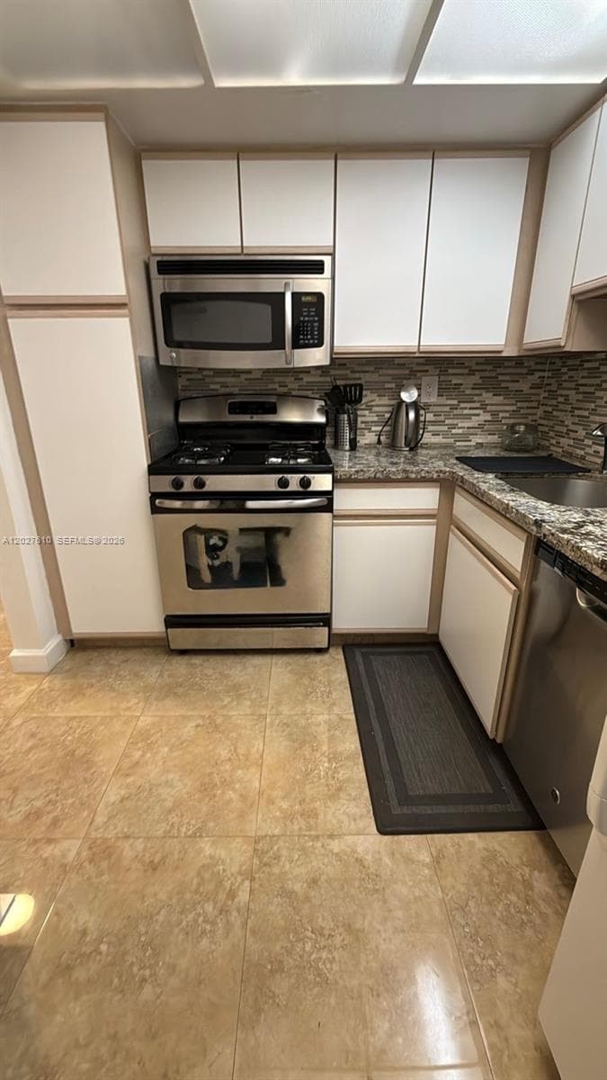 PARKER PLAZA ESTATES COND · #1111 in Hallandale Beach - Photo 3