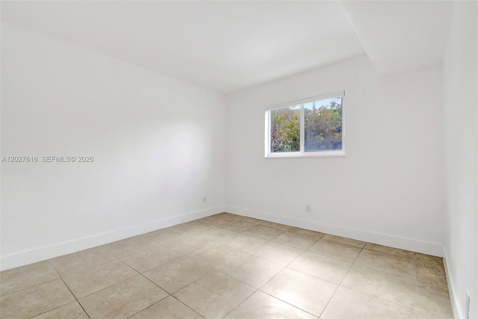 Hallendale Park · #1 in Hallandale Beach - Photo 18