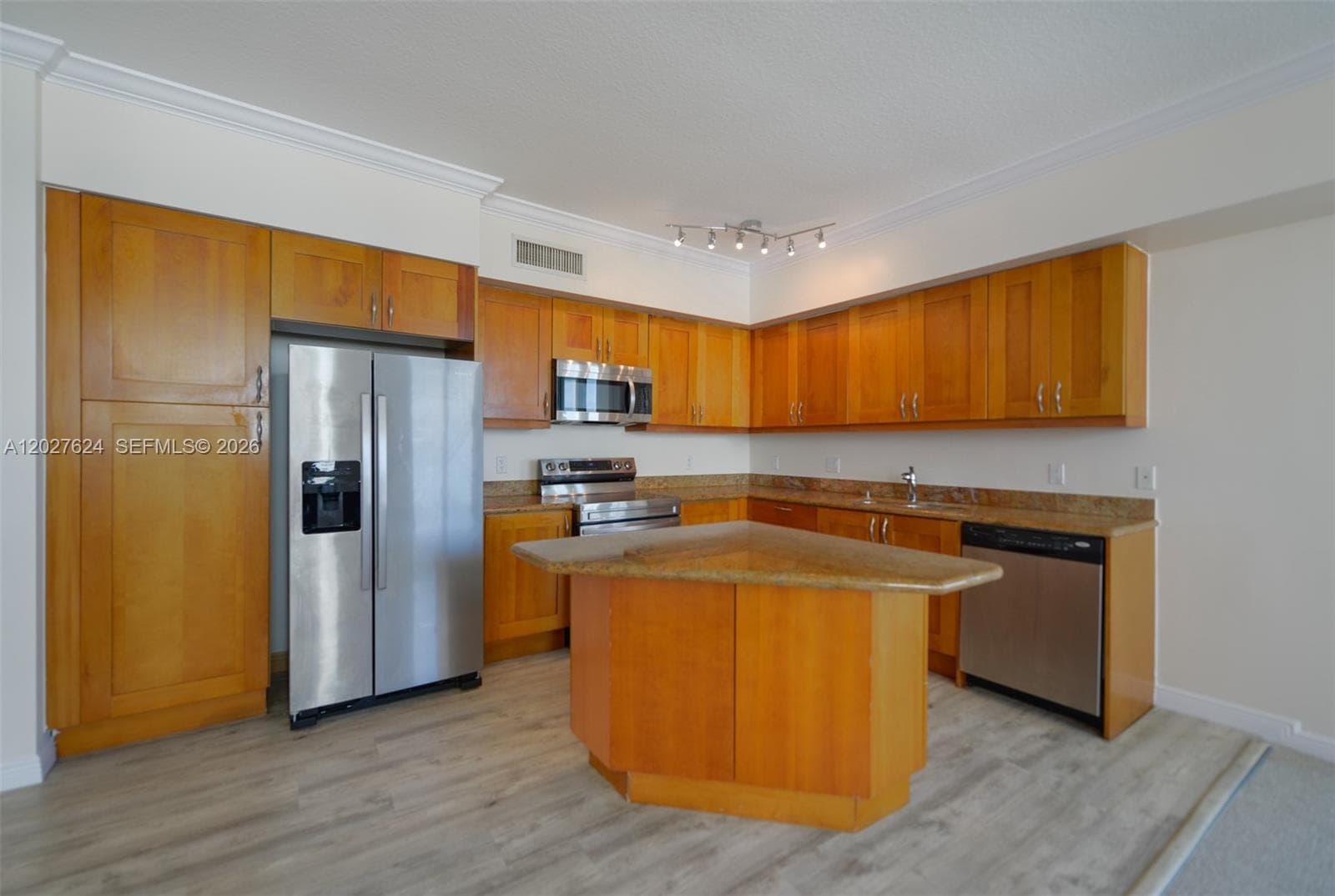 DUO CONDOMINIUM WEST · #1903W in Hallandale Beach - Photo 6