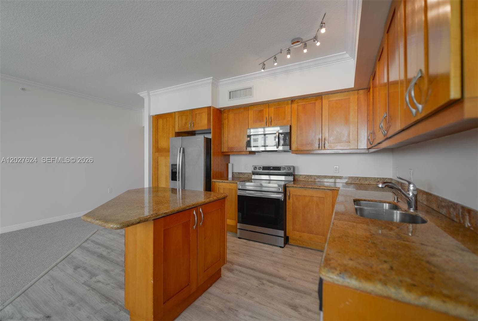 DUO CONDOMINIUM WEST · #1903W in Hallandale Beach - Photo 8