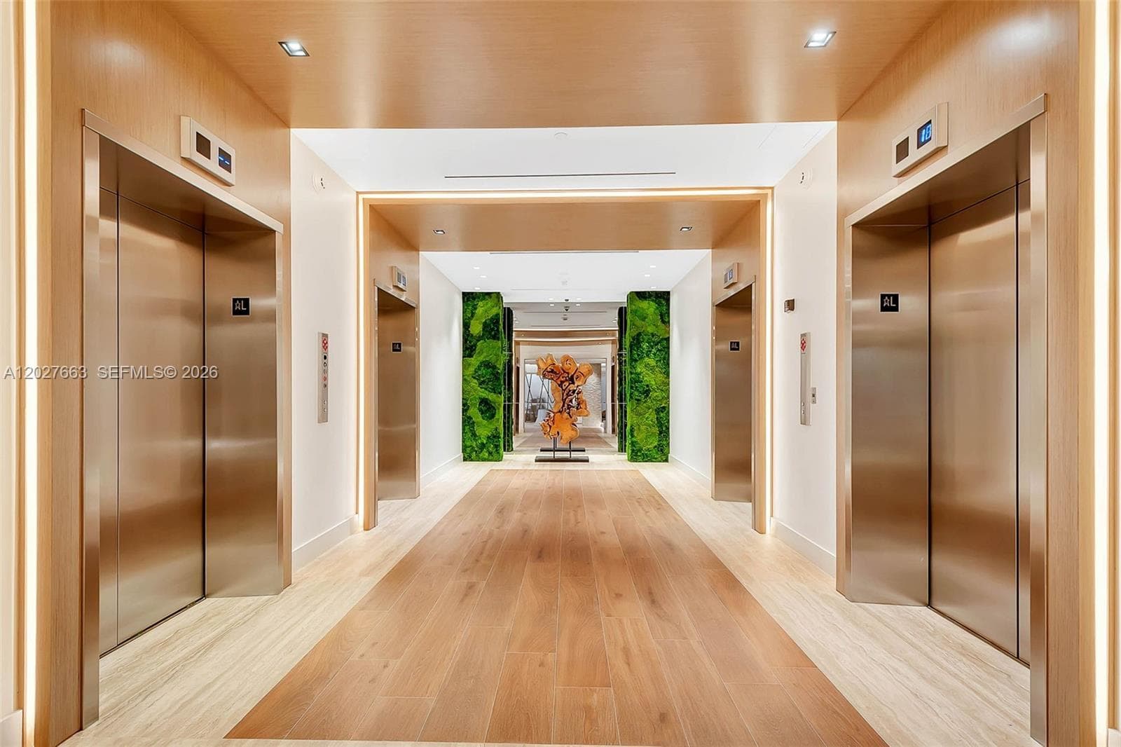 Roney Palace · #1210 in Miami Beach - Photo 40