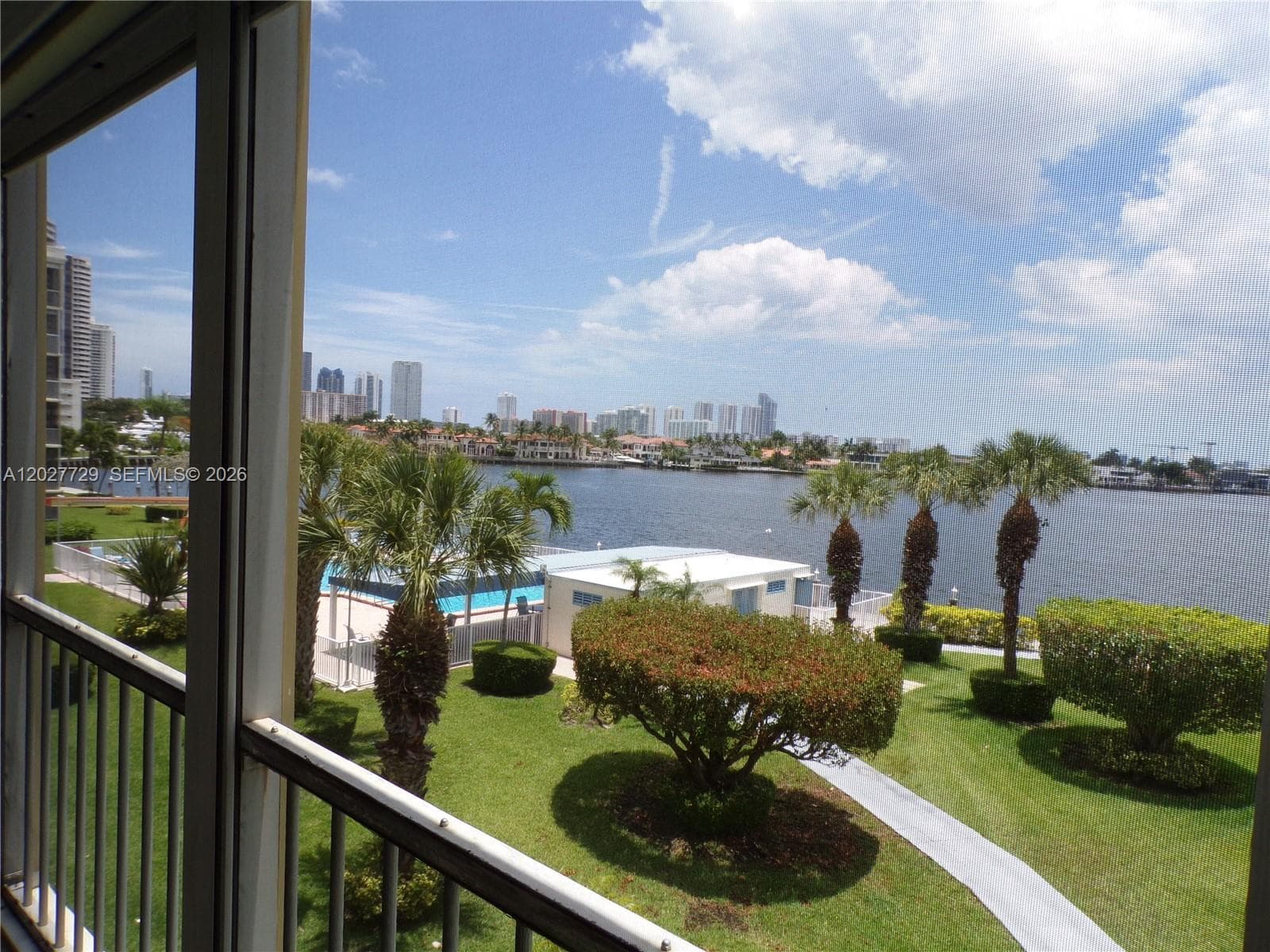 Point East Condo · #R314 in Aventura - Photo 2