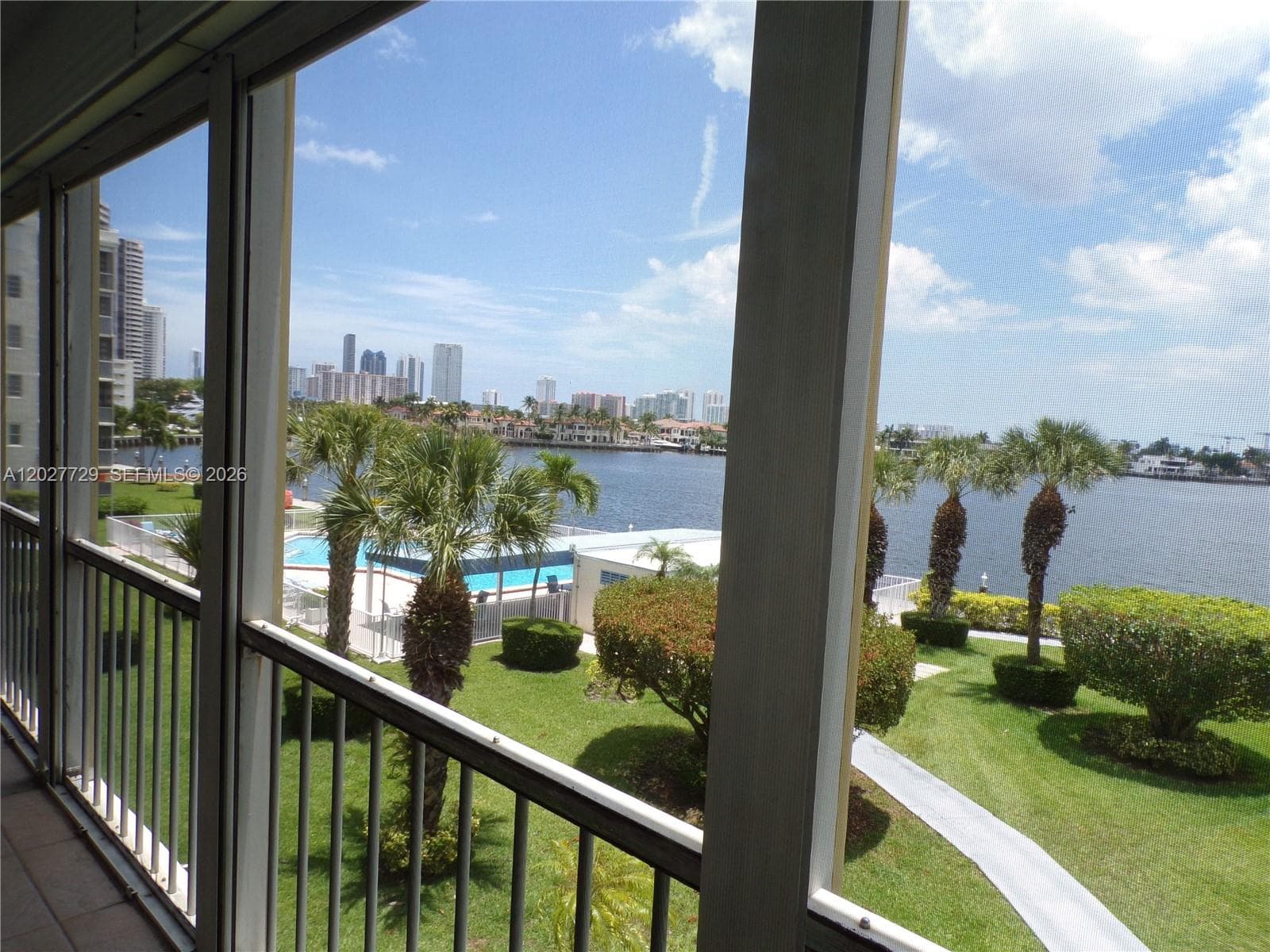 Point East Condo · #R314 in Aventura - Photo 6