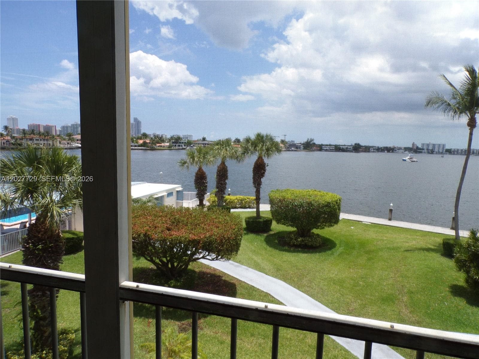 Point East Condo · #R314 in Aventura - Photo 3
