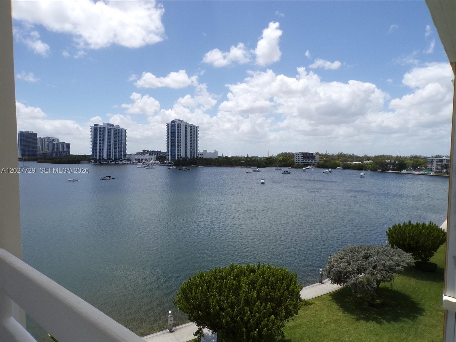 Point East Condo · #R314 in Aventura - Photo 81