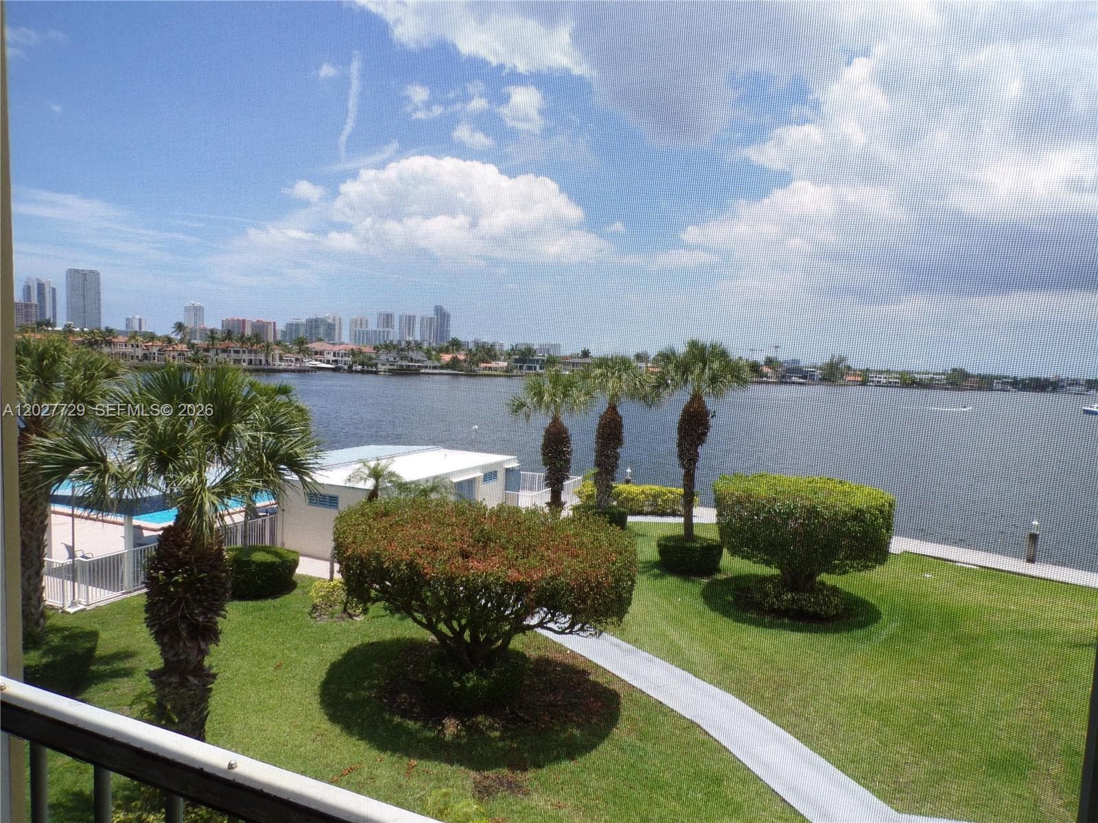 Point East Condo · #R314 in Aventura - Photo 4