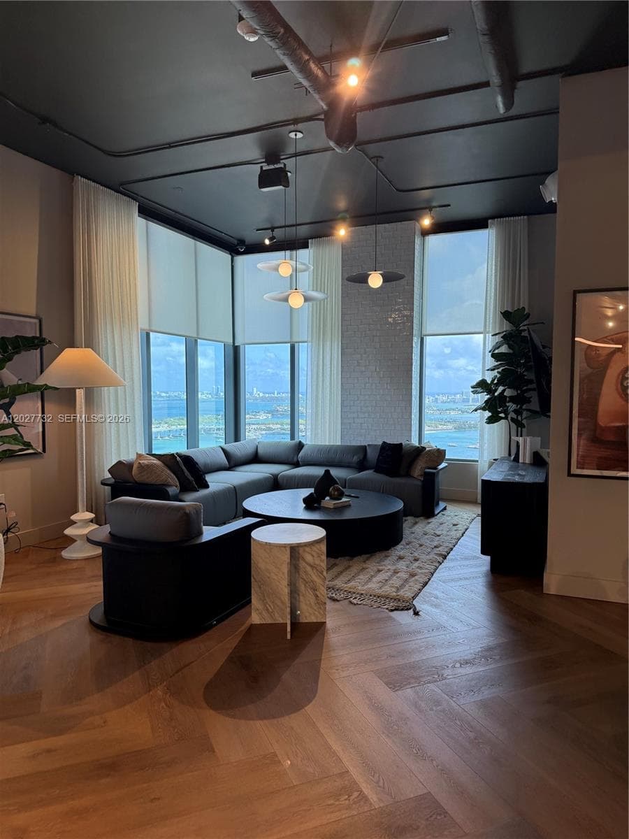 501 FIRST Residences · #1809 in Miami - Photo 20