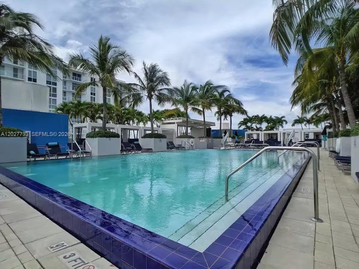 FORT LAUDERDALE RESIDENCE · #1205 in Fort Lauderdale - Photo 13
