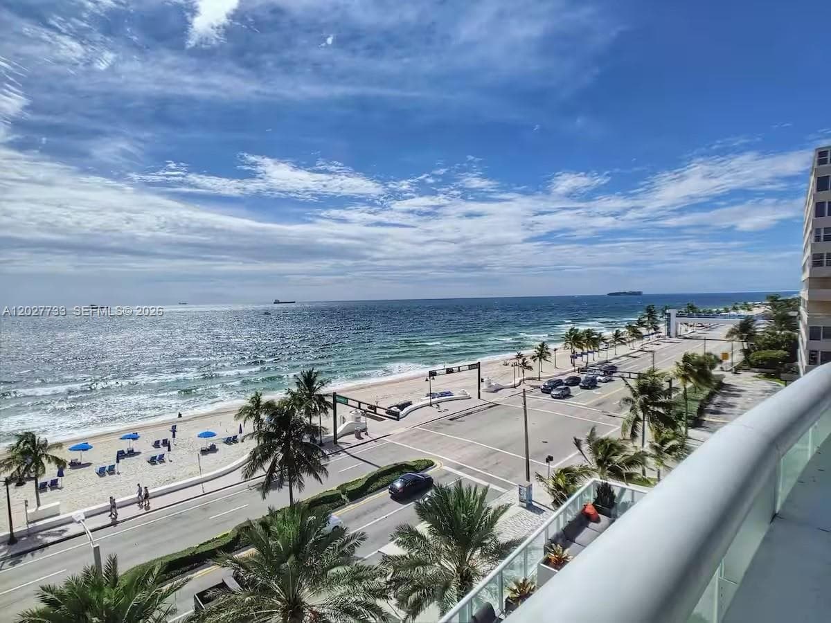 FORT LAUDERDALE RESIDENCE · #1205 in Fort Lauderdale - Photo 3