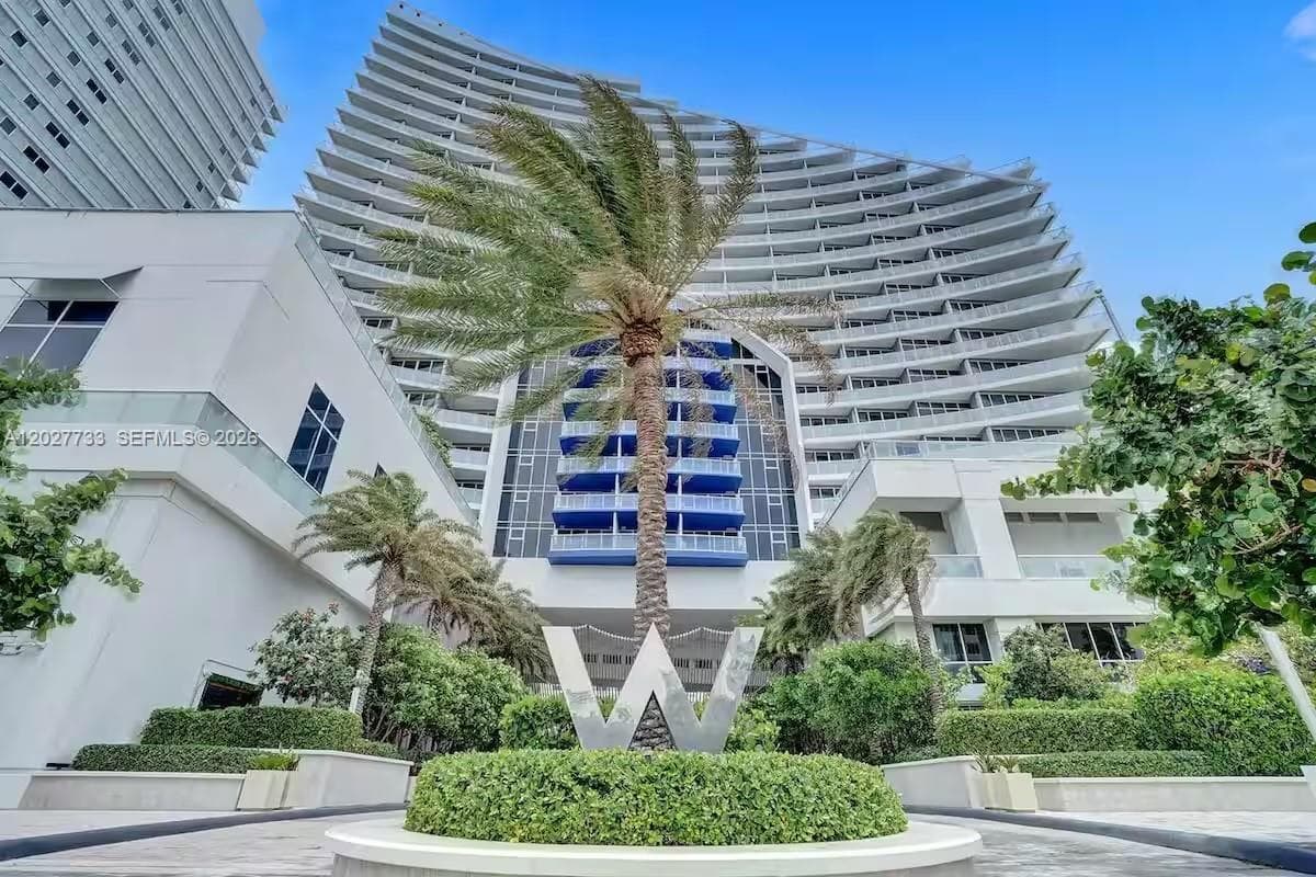 FORT LAUDERDALE RESIDENCE · #1205 in Fort Lauderdale - Photo 1