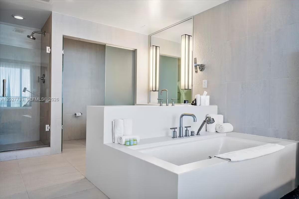 FORT LAUDERDALE RESIDENCE · #1205 in Fort Lauderdale - Photo 9