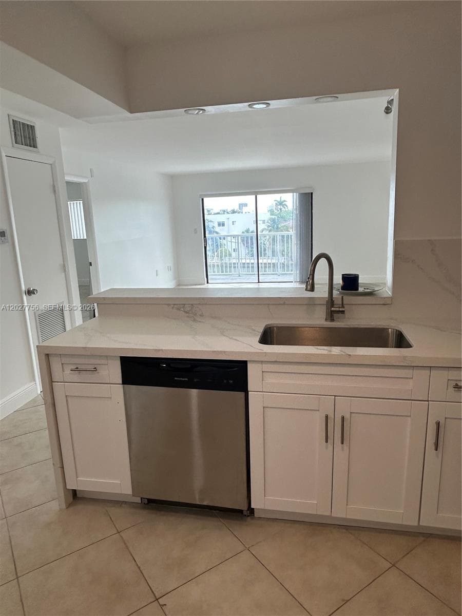 KITCHEN VIEW TO THE WATER
