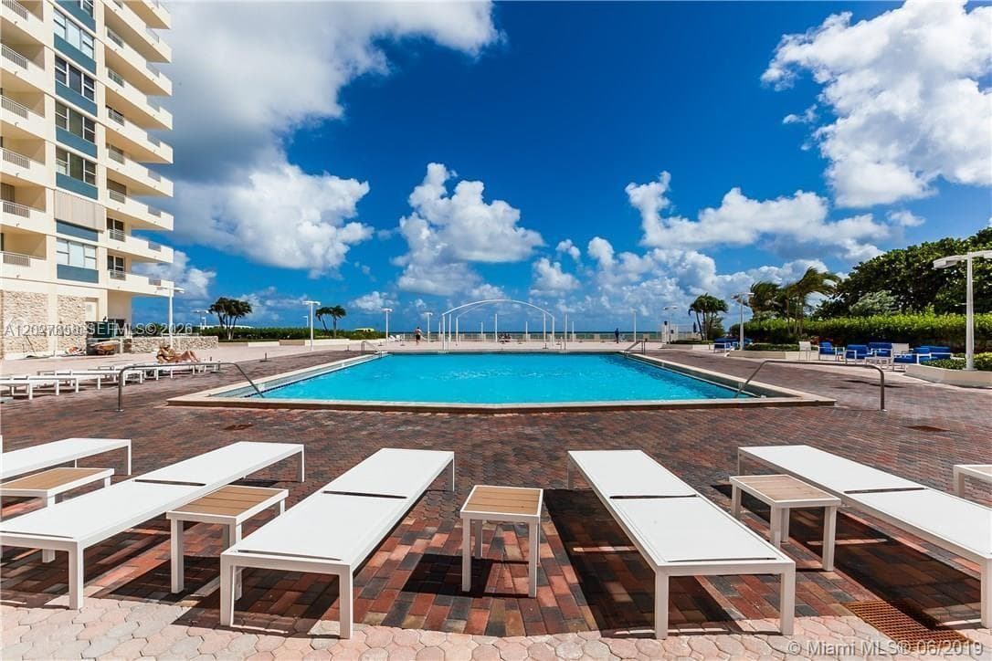 PARKER DORADO CONDO · #605 in Hallandale Beach - Photo 4