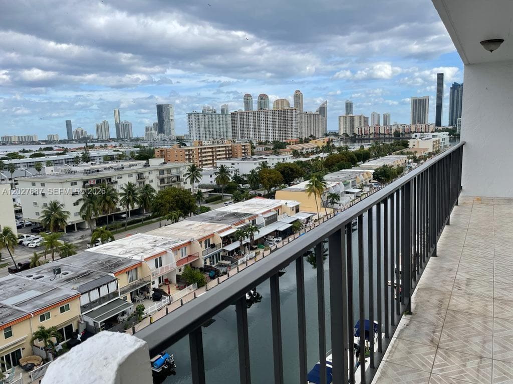 CORAL ISLE WEST · #1004 in North Miami Beach - Photo 3