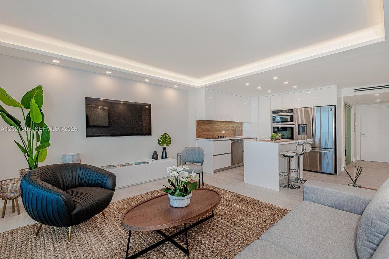 Roney Palace · #739 in Miami Beach - Photo 3