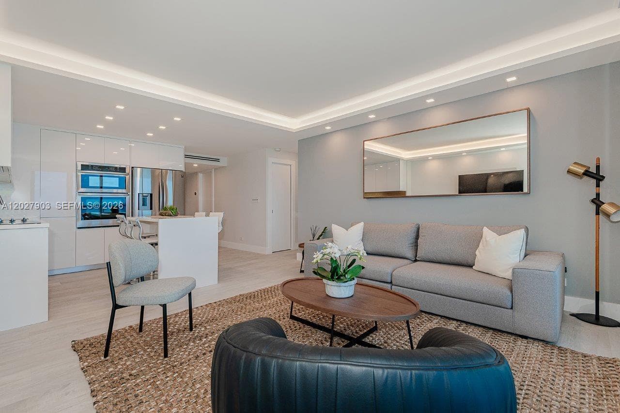 Roney Palace · #739 in Miami Beach - Photo 4