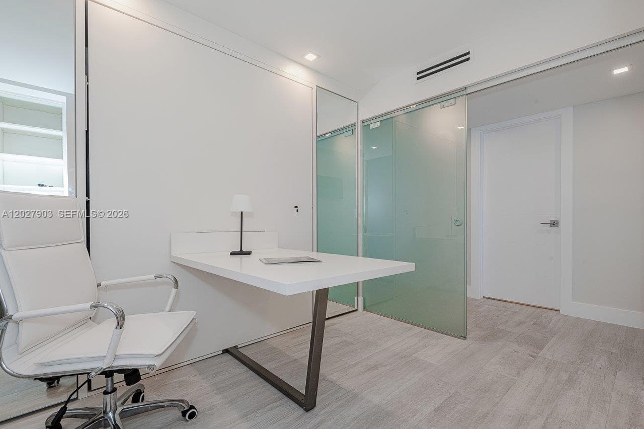 Roney Palace · #739 in Miami Beach - Photo 21