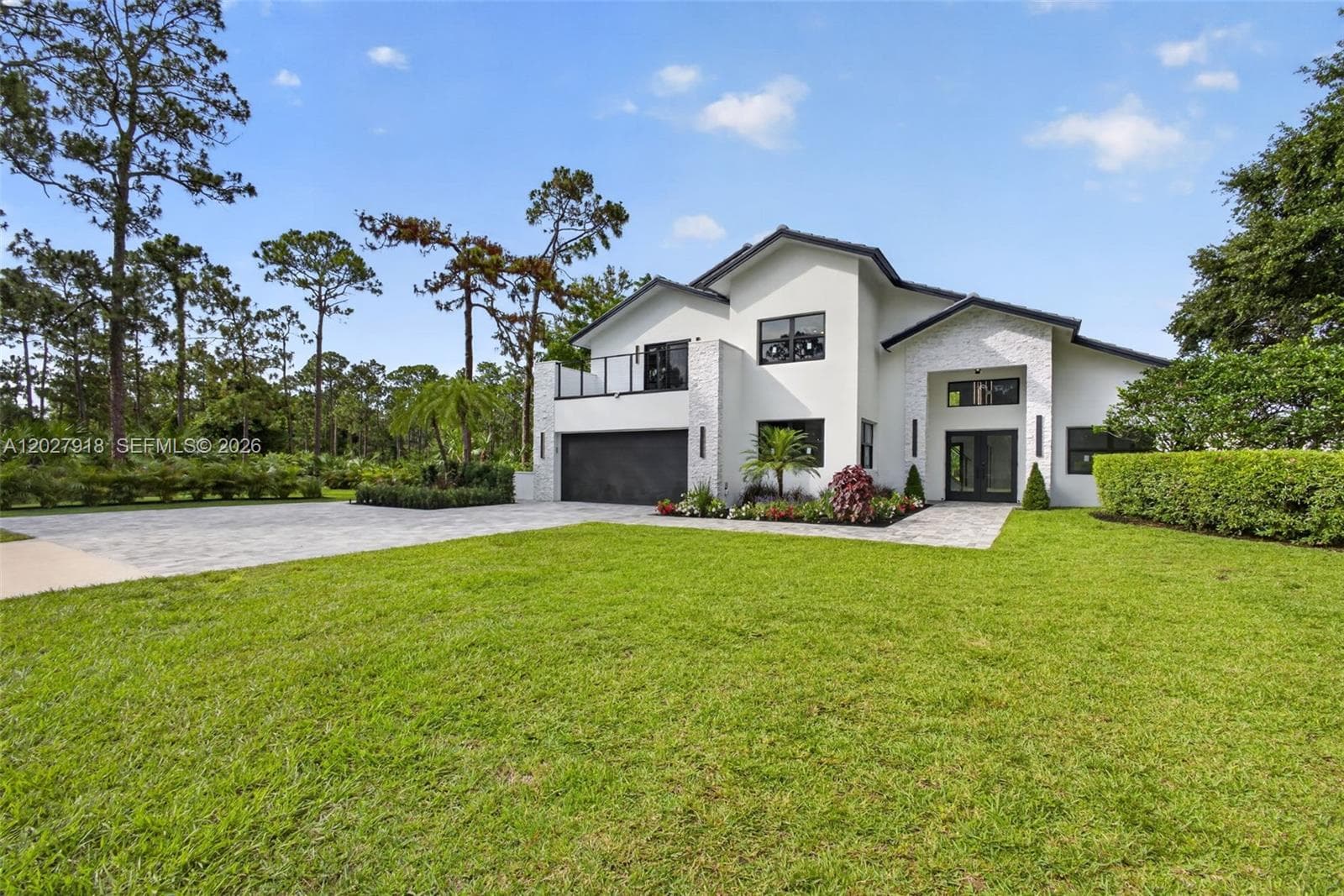 12725 Mallard Creek Dr photo 3