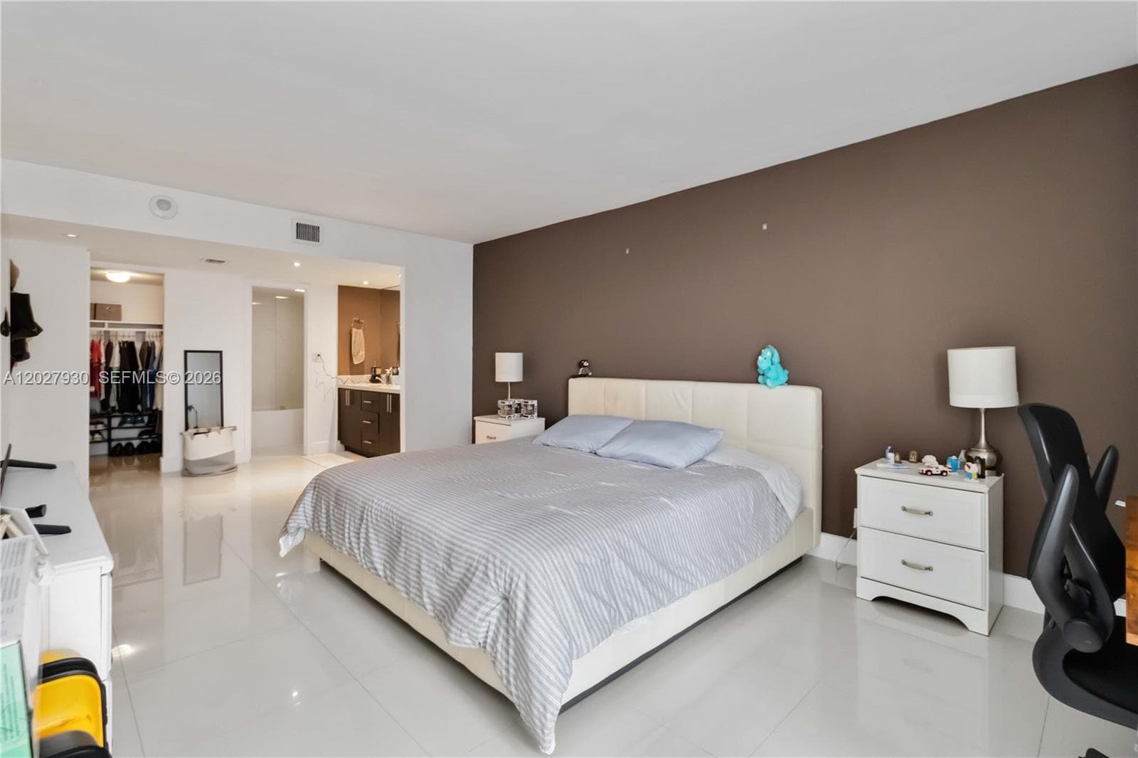 Arlen House East · #2014 in Sunny Isles Beach - Photo 24