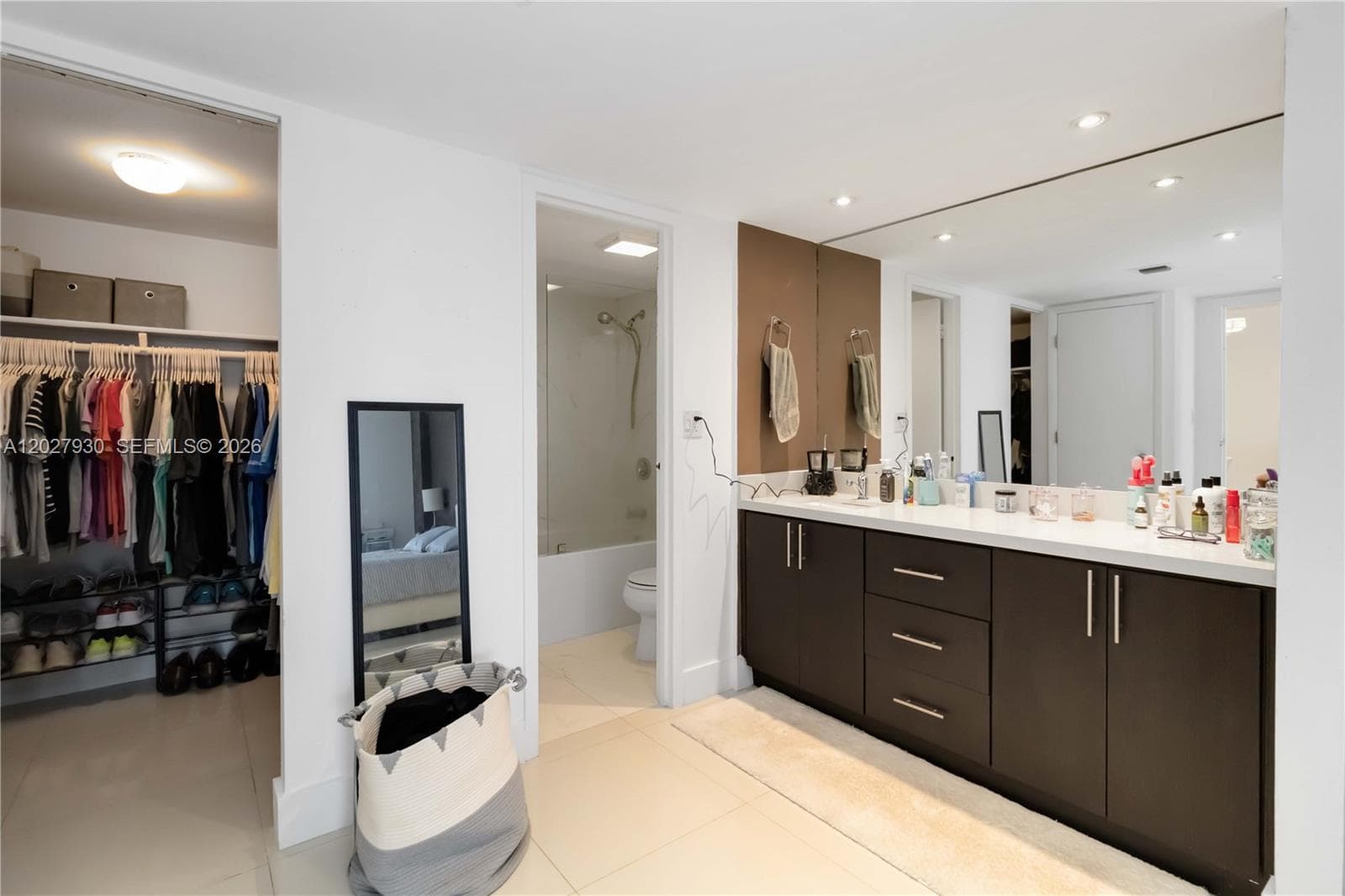 Arlen House East · #2014 in Sunny Isles Beach - Photo 25