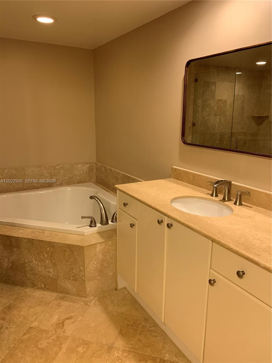 DUO CONDO WEST · #606W in Hallandale Beach - Photo 7