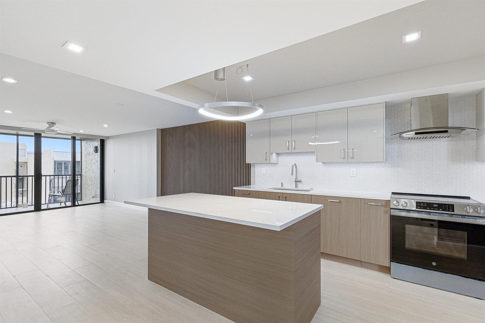 Kitchen-Livingroom