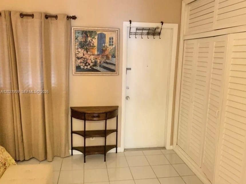 MIDDLE RIVER VILLAS CONDO · #203 in Fort Lauderdale - Photo 11