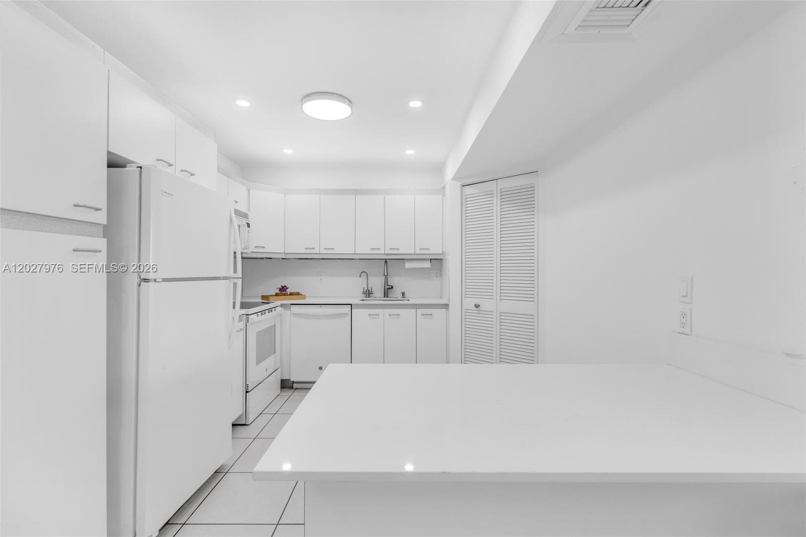 MANATEE CONDO · #503 in Surfside - Photo 6