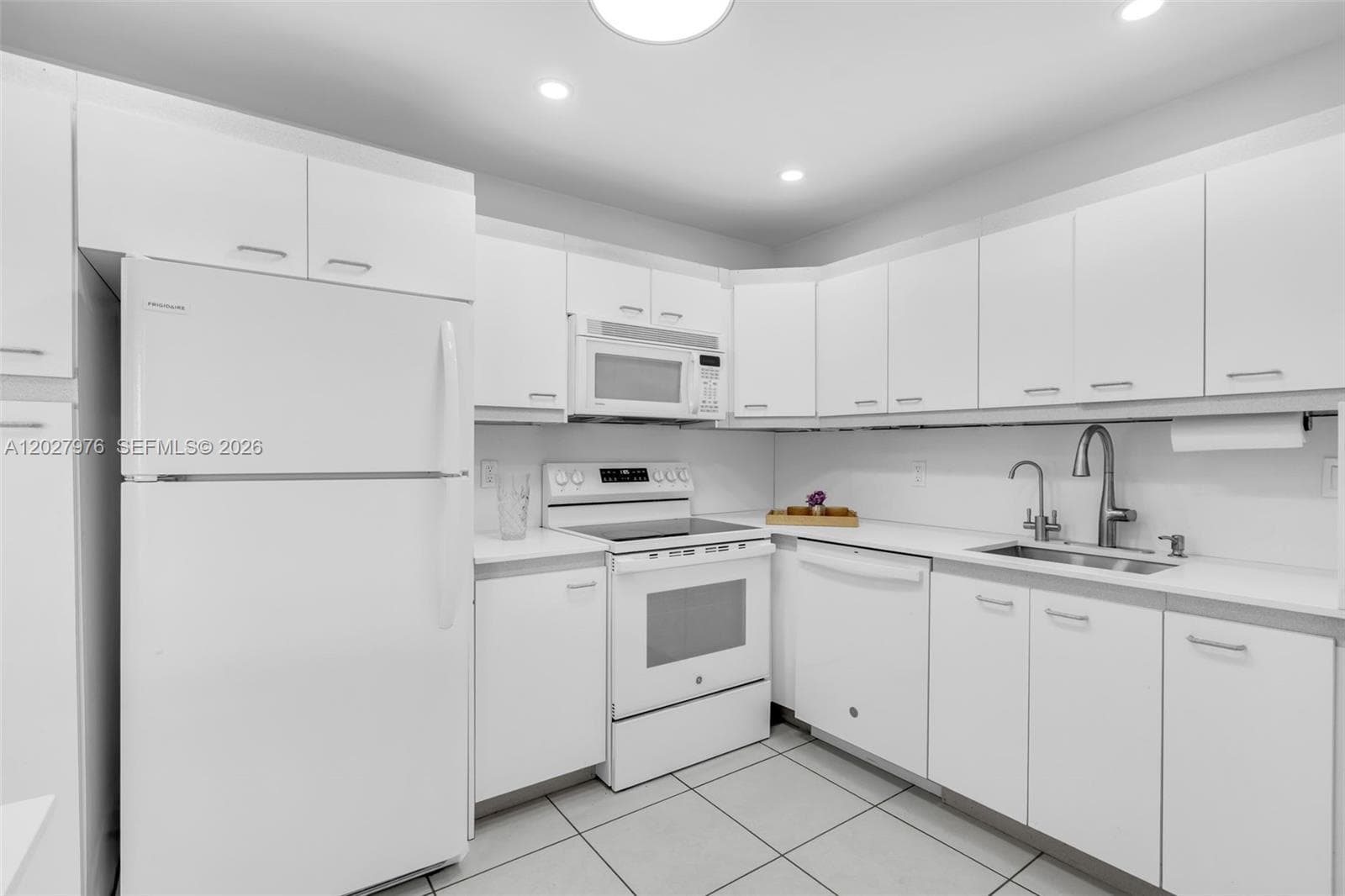 MANATEE CONDO · #503 in Surfside - Photo 7