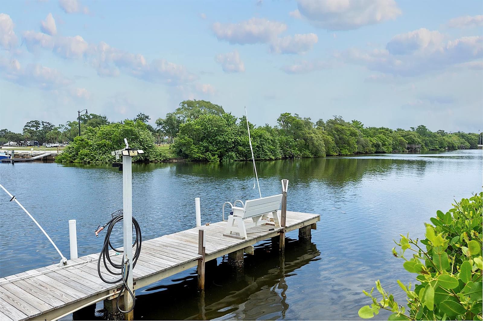 Dock