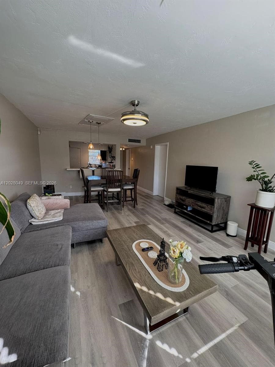 THIRD HORIZONS CONDO · #241 in Miami - Photo 3