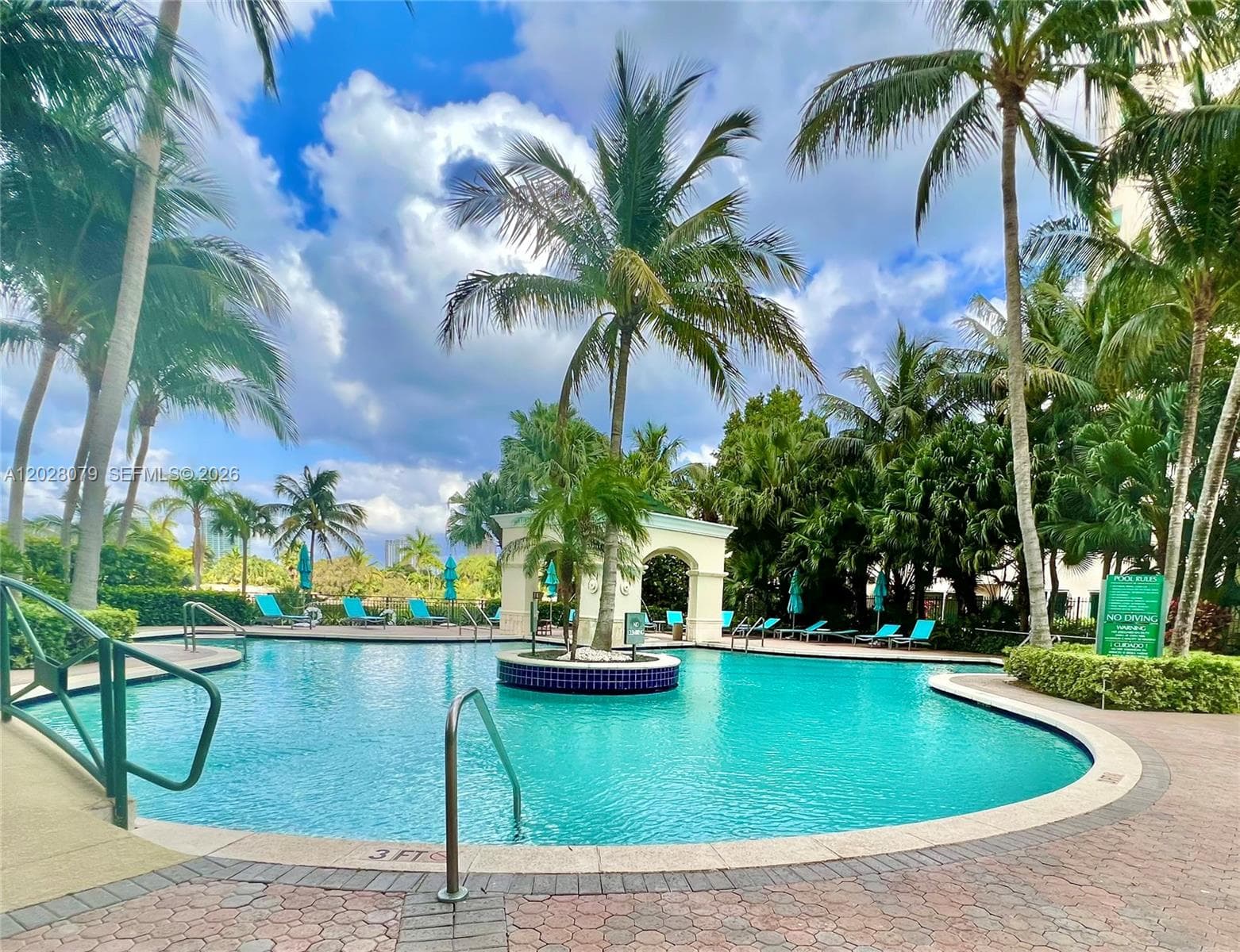 TURNBERRY ON THE GREEN · #2313 in Aventura - Photo 3