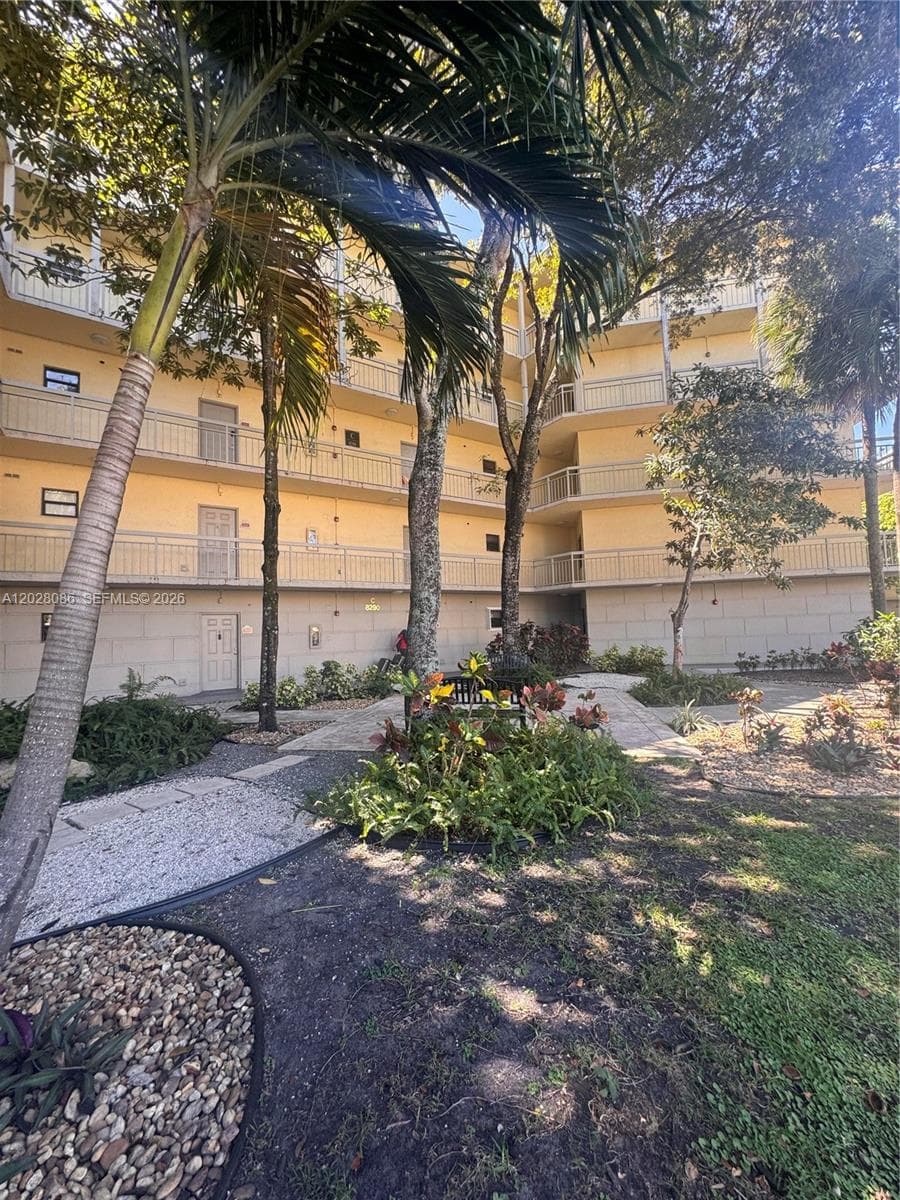 LAS VISTAS AT DORAL CONDO · #506 in Doral - Photo 13