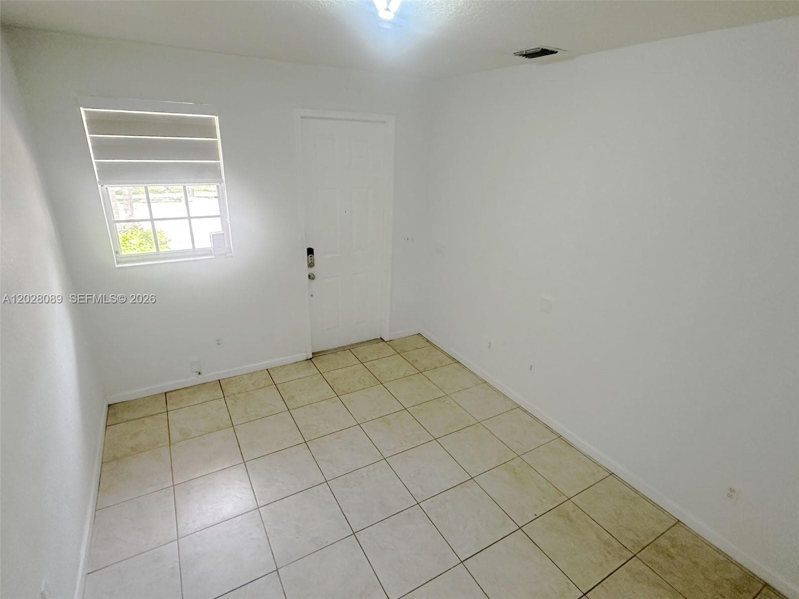 662 NE 21st Ter photo 6