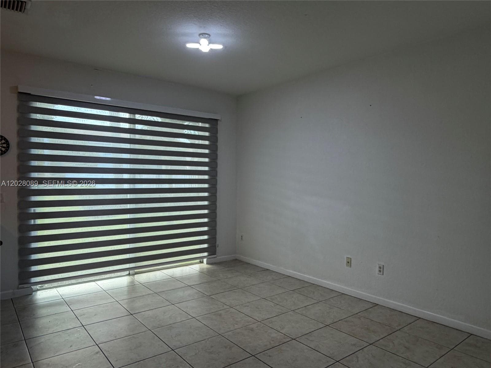 662 NE 21st Ter photo 12