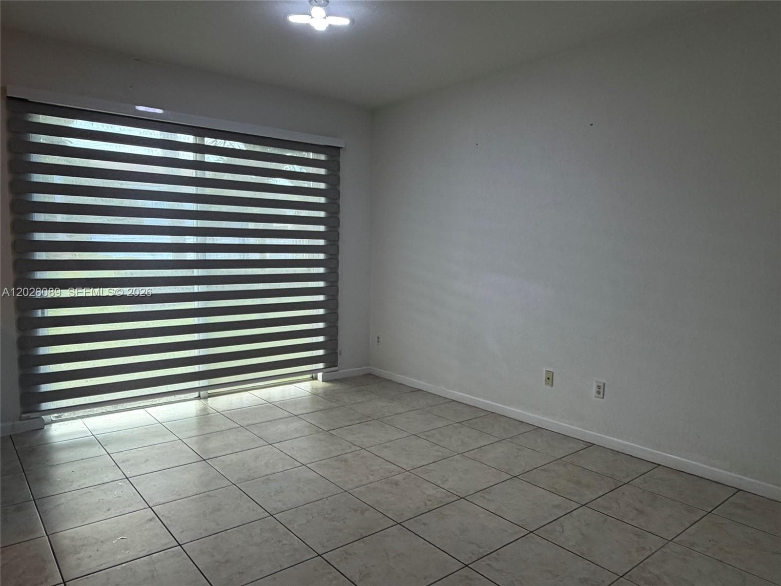 662 NE 21st Ter photo 11