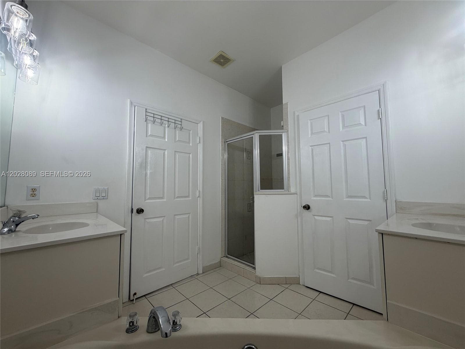 662 NE 21st Ter photo 25