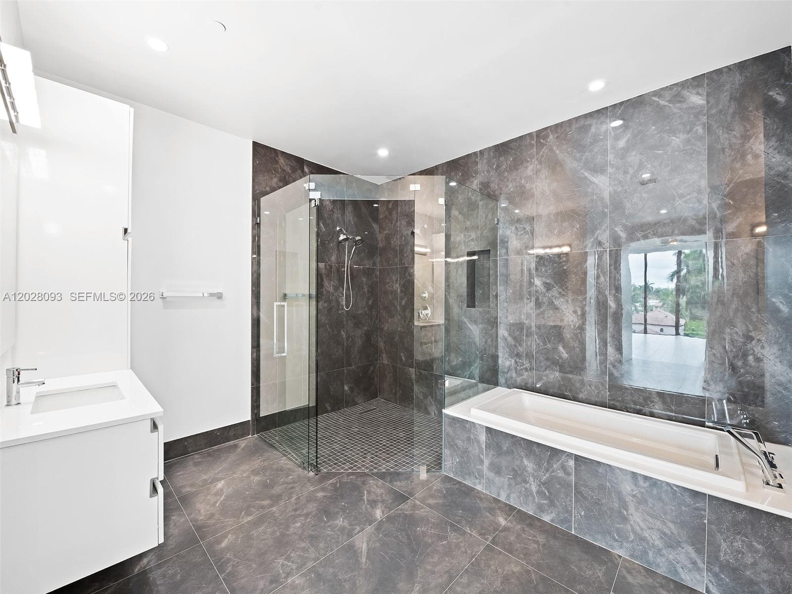 AQUALUNA · #403 in Fort Lauderdale - Photo 25