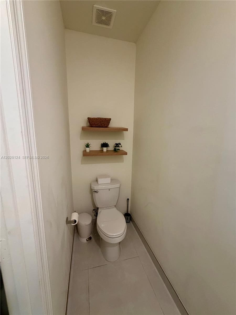 11445 W 33rd Ln photo 10