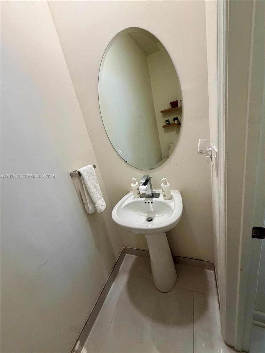 11445 W 33rd Ln photo 11