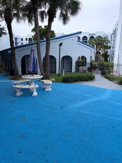 CLUBHOUSE