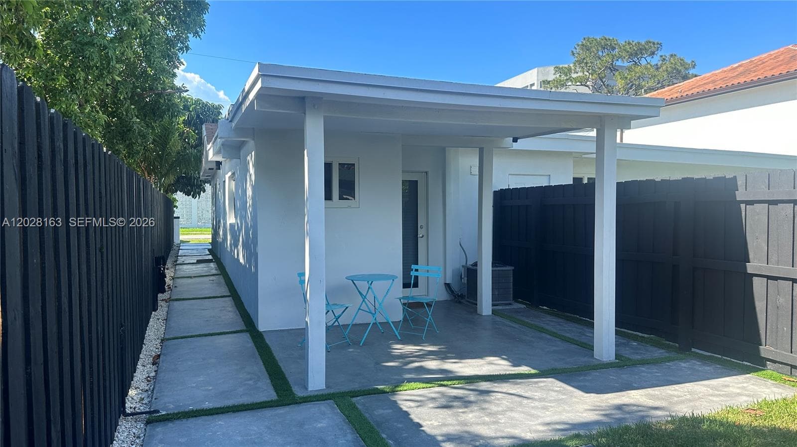 TAMIAMI GROVES NO 2 · #B in Miami - Photo 18