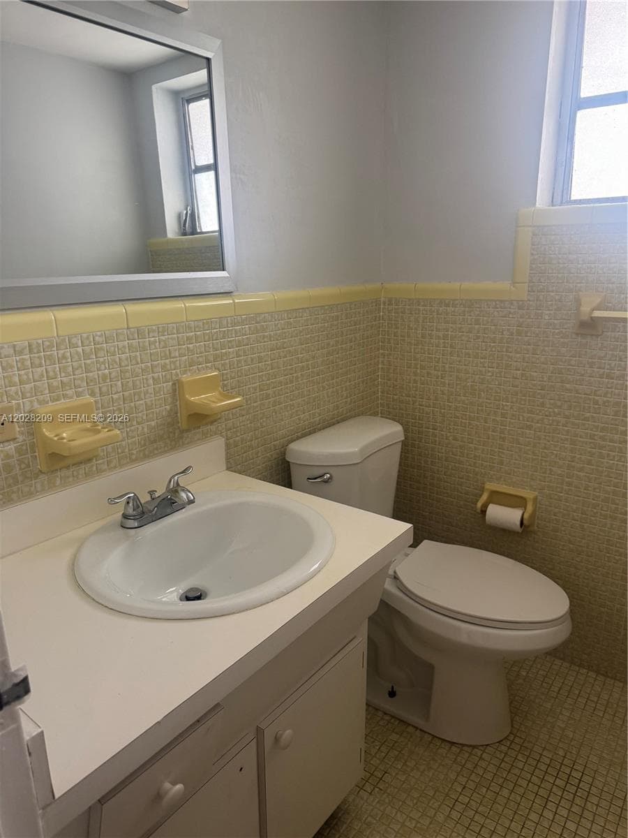 1/2 bath