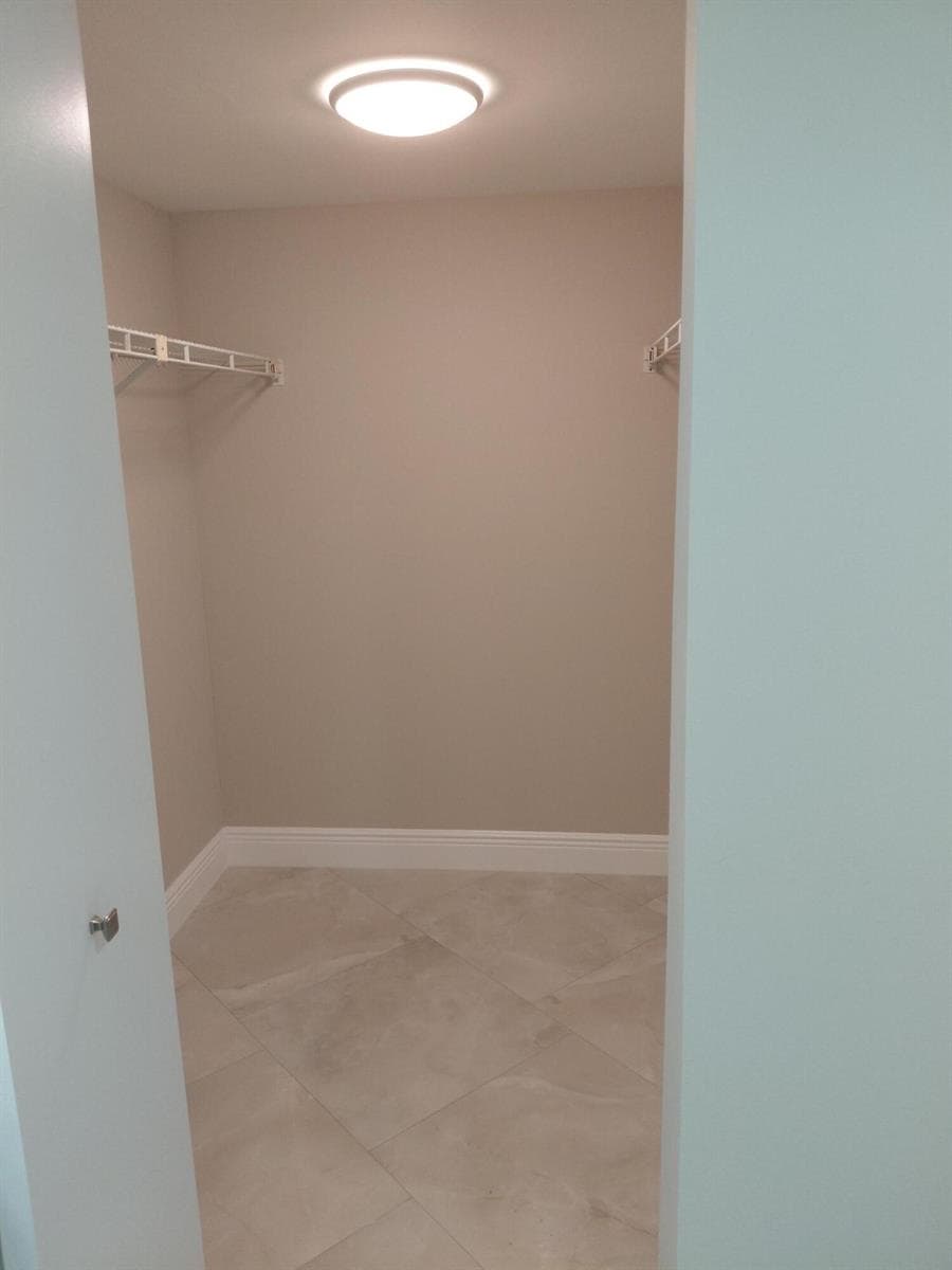 MASTER CLOSET