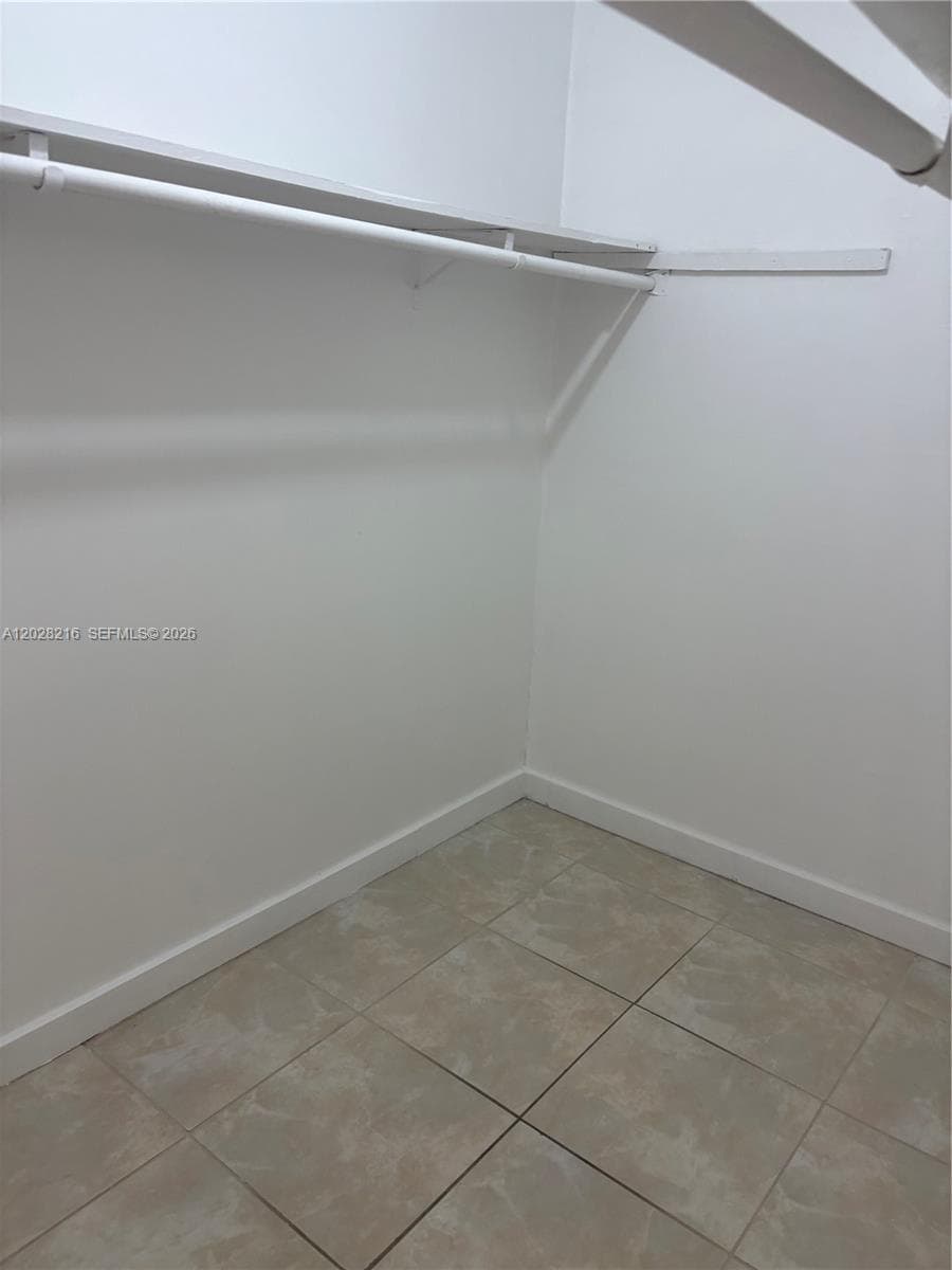 KEYSTONE TOWERS CONDO · #208 in North Miami - Photo 6