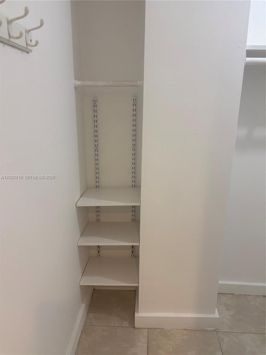 KEYSTONE TOWERS CONDO · #208 in North Miami - Photo 7