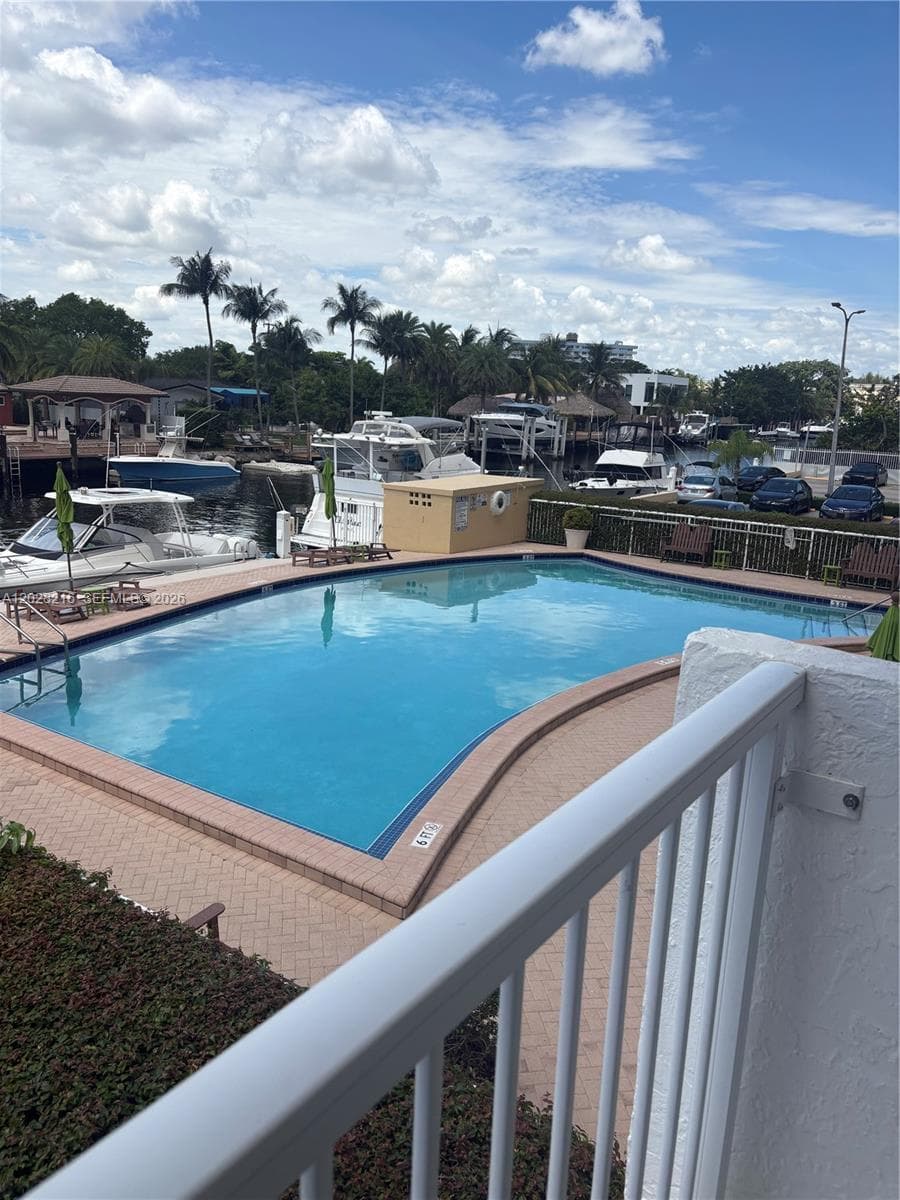KEYSTONE TOWERS CONDO · #208 in North Miami - Photo 8