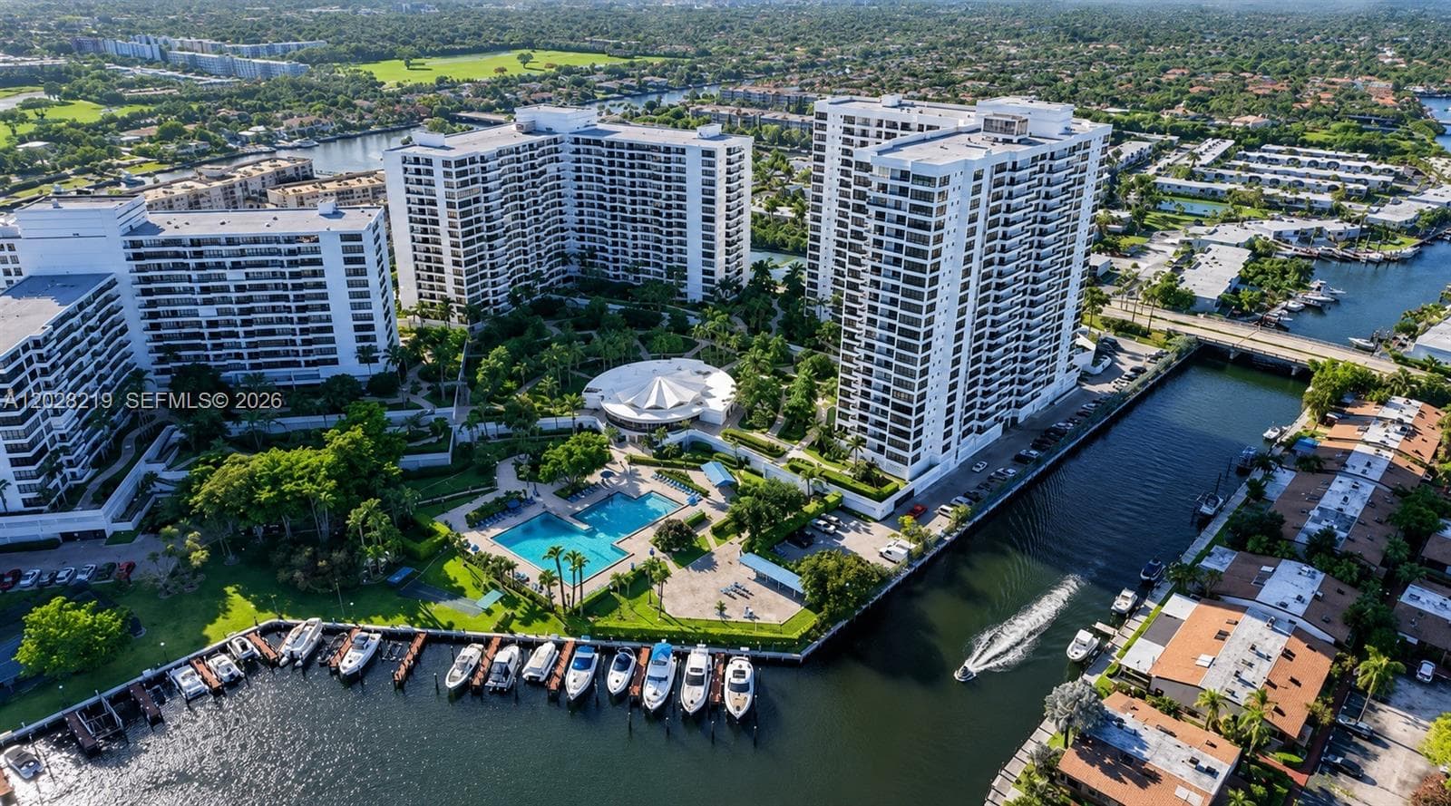 Olympus Condominiums · #1815 in Hallandale Beach - Photo 2