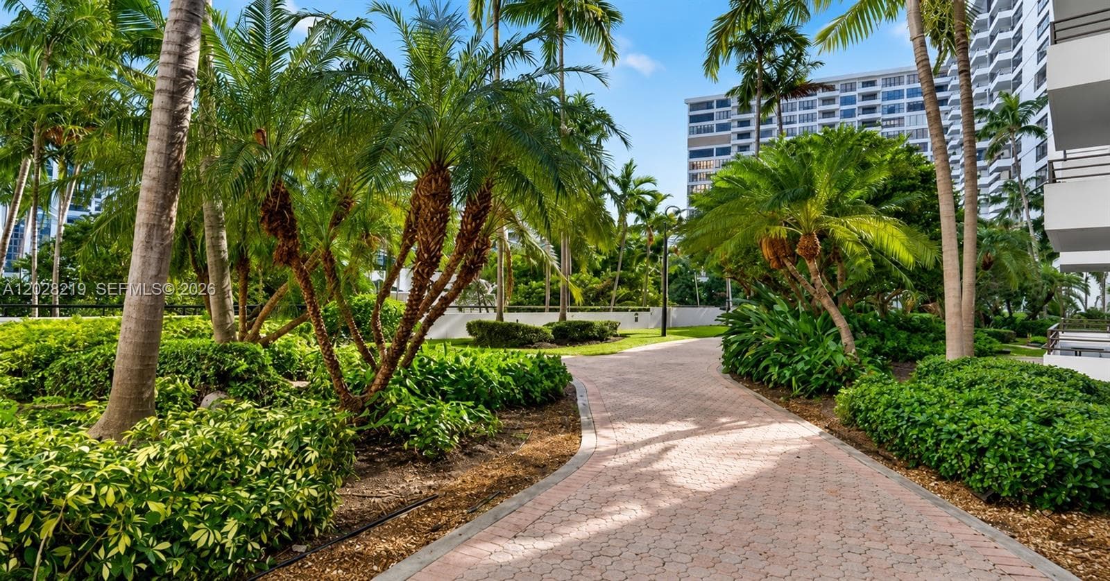 Olympus Condominiums · #1815 in Hallandale Beach - Photo 16